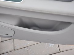 2013款 3.0L 自动 尊贵型