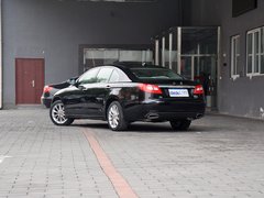 2013款 3.0L 自动 尊贵型