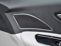2013款 3.0L 自动 尊贵型