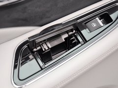 2013款 3.0L 自动 尊贵型