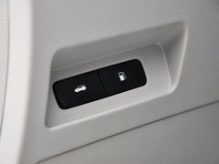 2013款 3.0L 自动 尊贵型