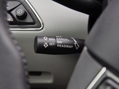 2013款 3.0L 自动 尊贵型
