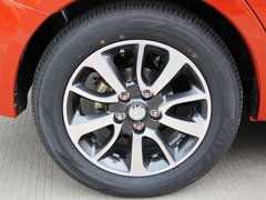 2013款 1.5L CVT 女性精英版