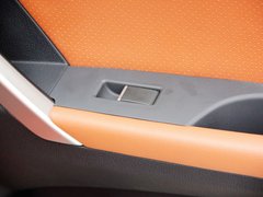 2013款 1.5L CVT 女性精英版