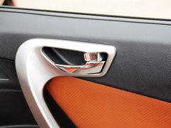 2013款 1.5L CVT 女性精英版