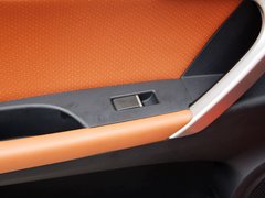 2013款 1.5L CVT 女性精英版