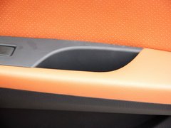 2013款 1.5L CVT 女性精英版