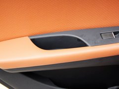 2013款 1.5L CVT 女性精英版
