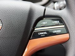2013款 1.5L CVT 女性精英版
