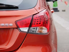 2013款 1.5L CVT 女性精英版