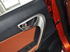 2013款 1.5L CVT 女性精英版