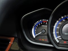 2013款 1.5L CVT 女性精英版