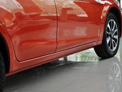 2013款 1.5L CVT 女性精英版