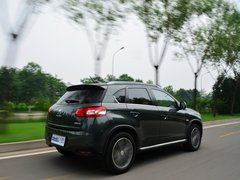 2013款 2.0L CVT 四驱豪华型5座