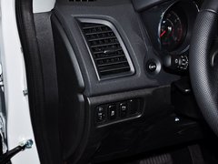 2013款 2.0L CVT 两驱时尚型5座