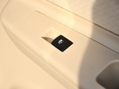 2013款 三厢 1.5L 手动 乐尚版
