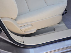 2013款 三厢 1.5L 自动 乐尚版