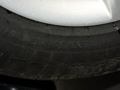 2013款 320i 2.0T 自动 时尚型