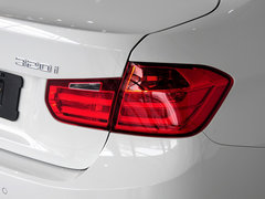 2013款 320i 2.0T 自动 时尚型