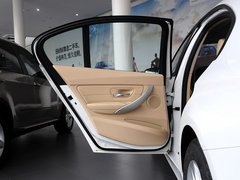 2013款 320i 2.0T 自动 时尚型