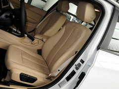 2013款 320i 2.0T 自动 时尚型