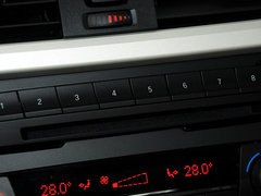 2013款 320i 2.0T 自动 时尚型