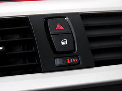 2013款 320i 2.0T 自动 时尚型