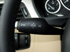 2013款 320i 2.0T 自动 时尚型