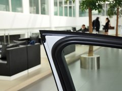 2013款 320i 2.0T 自动 时尚型