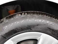 2013款 320i 2.0T 自动 时尚型