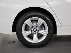 2013款 320i 2.0T 自动 时尚型