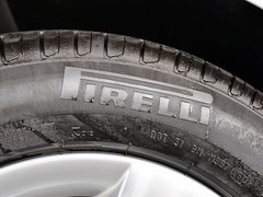 2013款 320i 2.0T 自动 时尚型