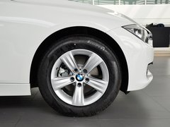 2013款 320i 2.0T 自动 时尚型