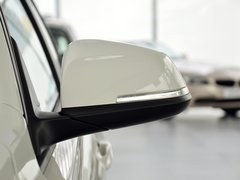 2013款 320i 2.0T 自动 时尚型