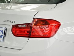 2013款 320i 2.0T 自动 时尚型