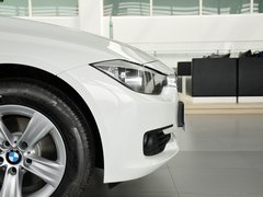 2013款 320i 2.0T 自动 时尚型