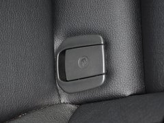 2013款 320i 2.0T 自动 时尚型