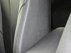 2013款 320i 2.0T 自动 时尚型