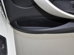 2013款 320i 2.0T 自动 时尚型