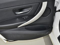 2013款 320i 2.0T 自动 时尚型