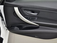 2013款 320i 2.0T 自动 时尚型