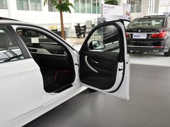 2013款 320i 2.0T 自动 时尚型