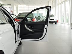 2013款 320i 2.0T 自动 时尚型