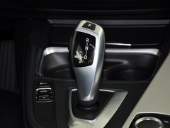 2013款 320i 2.0T 自动 时尚型