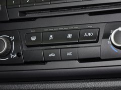 2013款 320i 2.0T 自动 时尚型