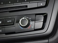 2013款 320i 2.0T 自动 时尚型