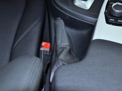 2013款 320i 2.0T 自动 时尚型