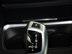 2013款 320i 2.0T 自动 时尚型