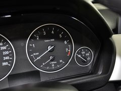 2013款 320i 2.0T 自动 时尚型