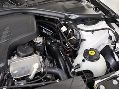 2013款 320i 2.0T 自动 时尚型